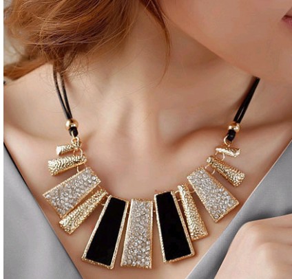New Arrival Fashion Jewelry Trendy Women Necklaces & Pendants Rope Chain Statement Necklace rectangle Pendant For Gift
